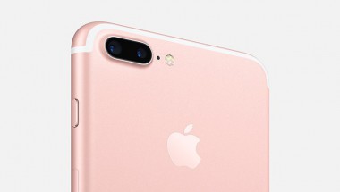 Cả iPhone X và iPhone 8 đều không có màu vàng hồng, các bạn gái chắc sẽ buồn lắm